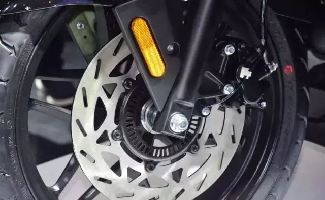 摩托車(chē)剎車(chē)圈,輪轂剎車(chē)圈,鼓式制動(dòng)器,Drum brake,摩托車(chē)制動(dòng)鐵套